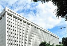 老牌石化廠轉型記:台塑為何還要搶半導體光阻稀釋劑?